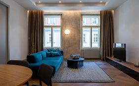 Luxury Old Town Apt, Parking